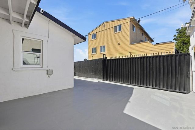 4376 Myrtle Ave, San Diego, CA 92105