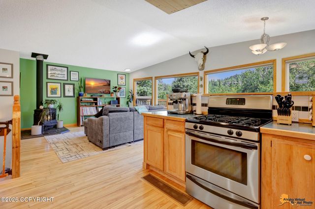 12459 Ridge Place, Anchorage, AK 99516