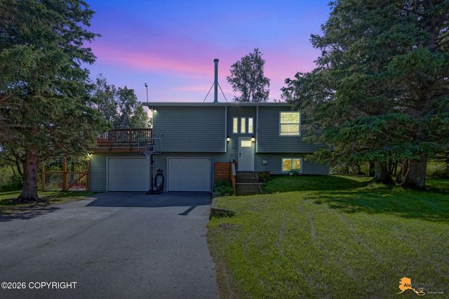 12459 Ridge Place, Anchorage, AK 99516