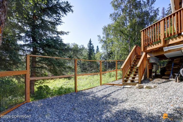 12459 Ridge Place, Anchorage, AK 99516