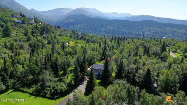 12459 Ridge Place, Anchorage, AK 99516