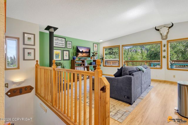 12459 Ridge Place, Anchorage, AK 99516