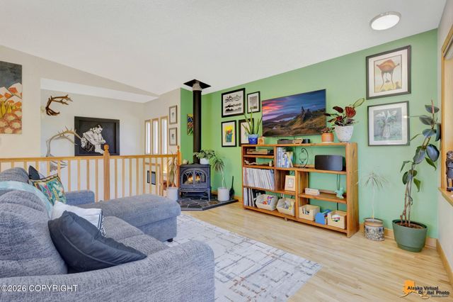 12459 Ridge Place, Anchorage, AK 99516