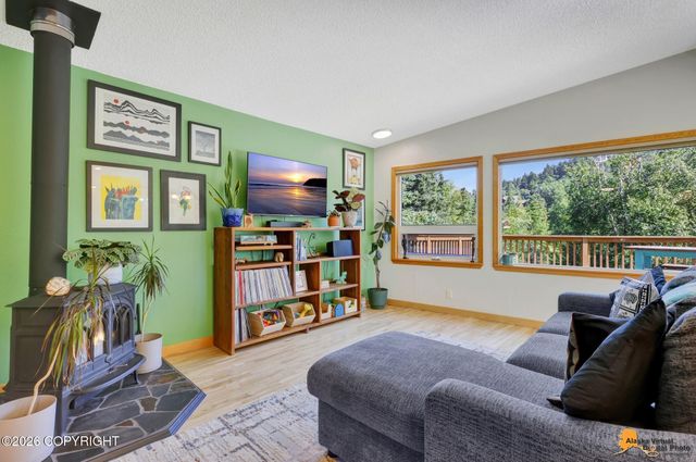 12459 Ridge Place, Anchorage, AK 99516
