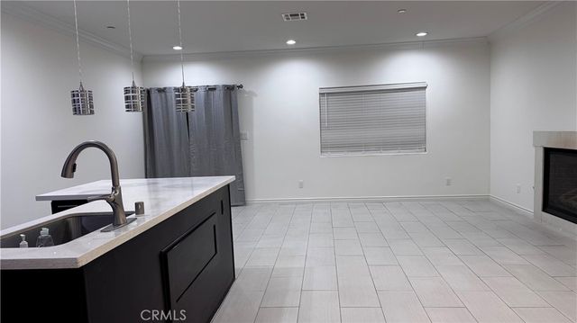 7787 Mango Ave, Fontana, CA 92336