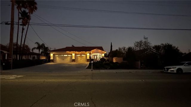 7787 Mango Ave, Fontana, CA 92336