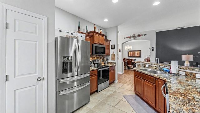 1053 KRENSON WOODS ROAD, Lakeland, FL 33813