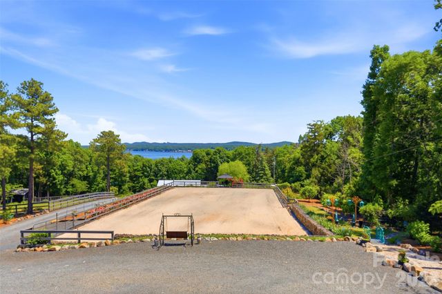 502 Lake Shore Drive, Norwood, NC 28128