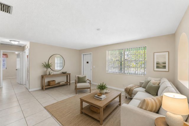 425 CHURCHILL Road, West Palm Beach, FL 33405