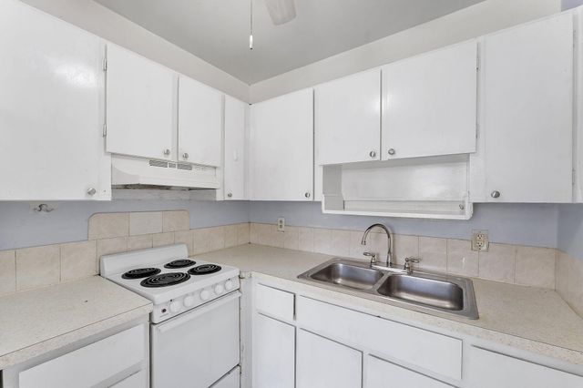 425 CHURCHILL Road, West Palm Beach, FL 33405