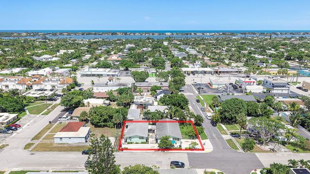 425 CHURCHILL Road, West Palm Beach, FL 33405