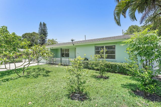 425 CHURCHILL Road, West Palm Beach, FL 33405