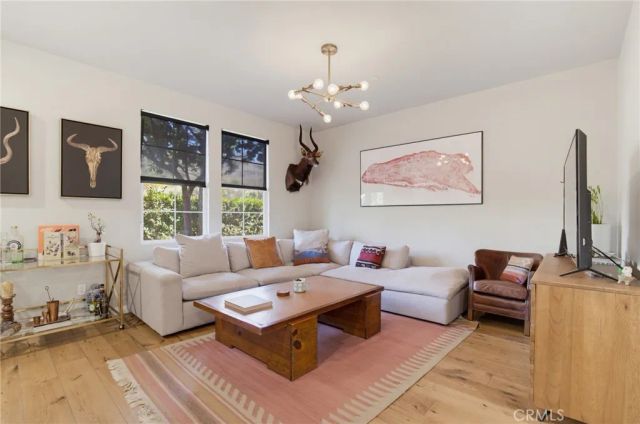 27344 Oaktree Place, Valencia, CA 91354