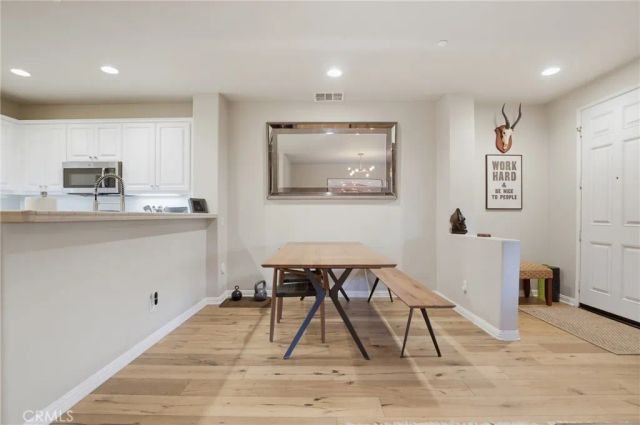 27344 Oaktree Place, Valencia, CA 91354
