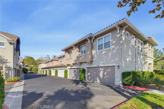 27344 Oaktree Place, Valencia, CA 91354