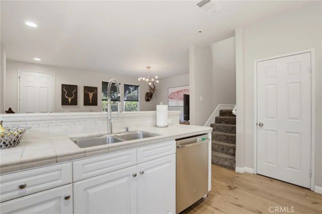 27344 Oaktree Place, Valencia, CA 91354