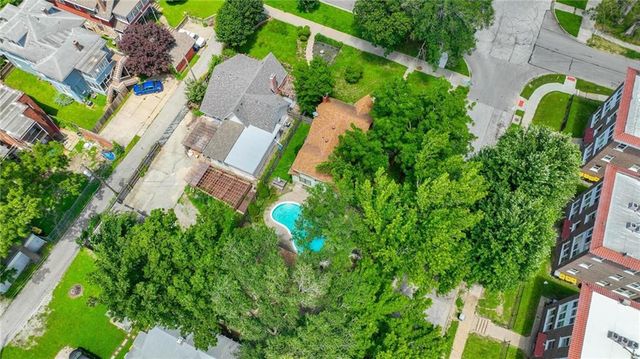 3715 Gladstone Boulevard, Kansas City, MO 64123