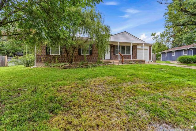3018 James Avenue, Manhattan, KS 66502