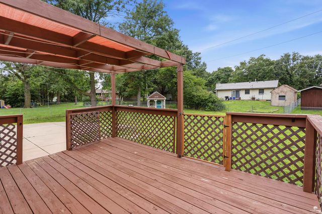 3018 James Avenue, Manhattan, KS 66502
