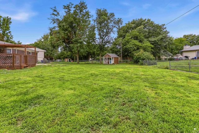 3018 James Avenue, Manhattan, KS 66502