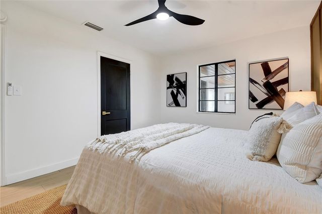 746 38TH AVENUE S, St Petersburg, FL 33705