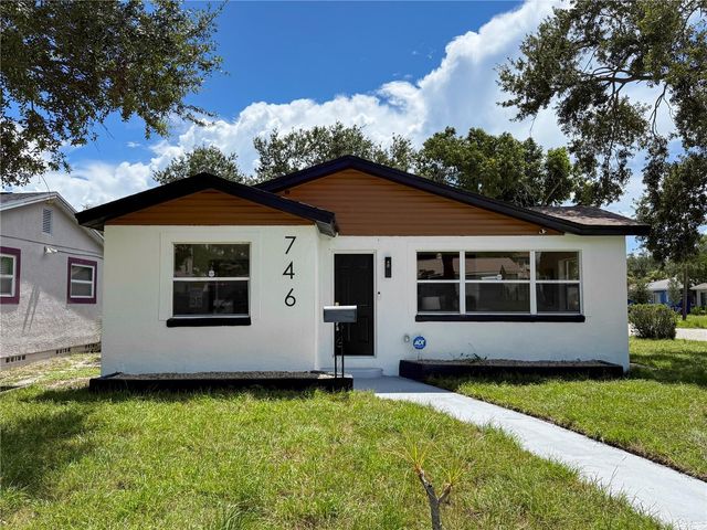 746 38TH AVENUE S, St Petersburg, FL 33705