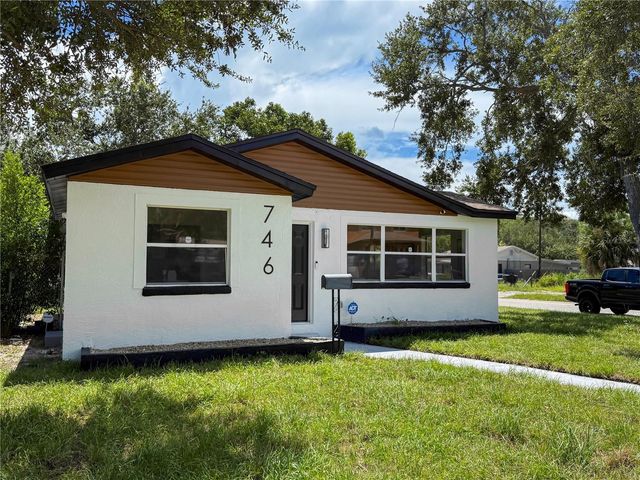 746 38TH AVENUE S, St Petersburg, FL 33705