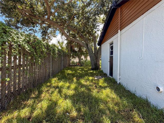 746 38TH AVENUE S, St Petersburg, FL 33705