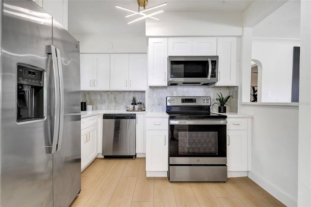 746 38TH AVENUE S, St Petersburg, FL 33705