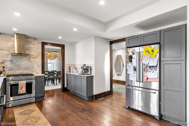 2915 Seminole Street, Detroit, MI 48214