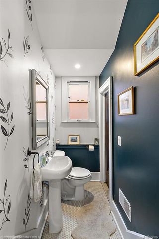 2915 Seminole Street, Detroit, MI 48214