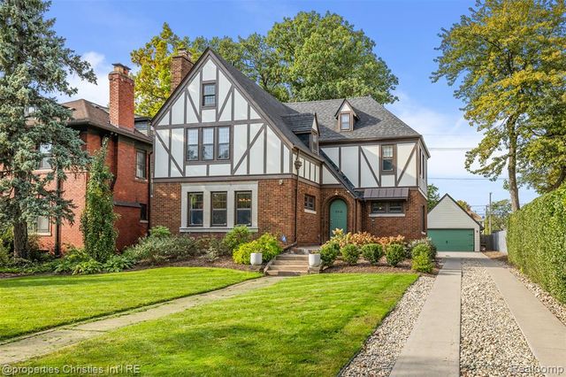 2915 Seminole Street, Detroit, MI 48214