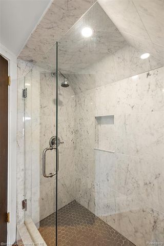 2915 Seminole Street, Detroit, MI 48214