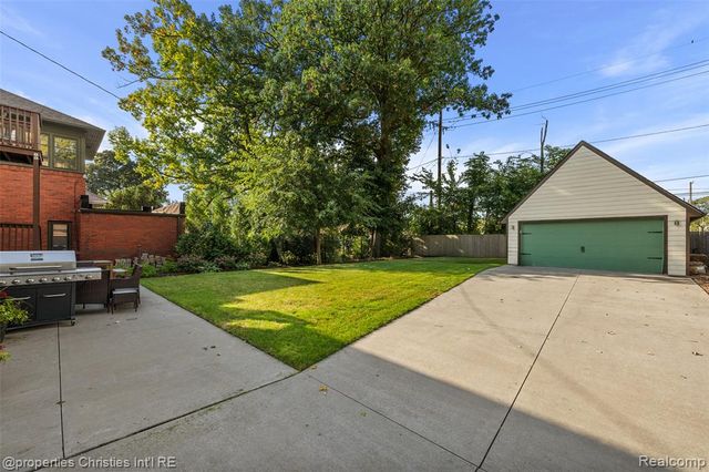 2915 Seminole Street, Detroit, MI 48214