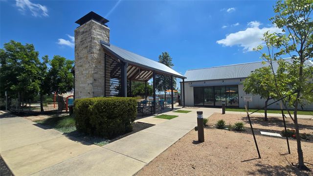 117 Wind Flower LN, Liberty Hill, TX 78642