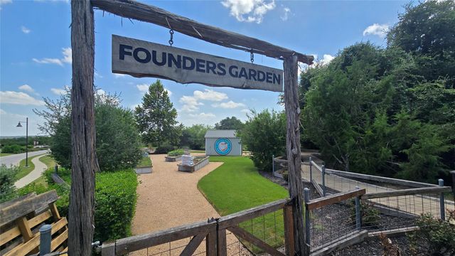 117 Wind Flower LN, Liberty Hill, TX 78642
