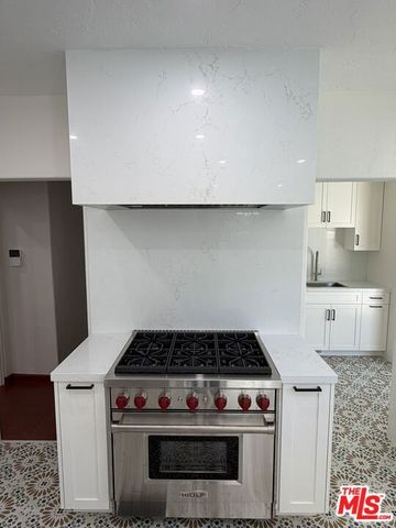 313 S Peck Drive, Beverly Hills, CA 90212