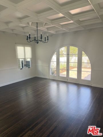 313 S Peck Drive, Beverly Hills, CA 90212