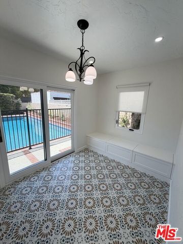 313 S Peck Drive, Beverly Hills, CA 90212