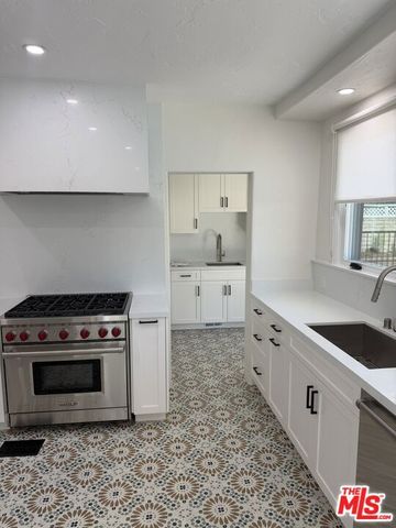 313 S Peck Drive, Beverly Hills, CA 90212