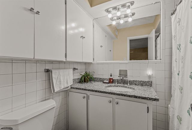 7910 Northaven Road B, Dallas, TX 75230