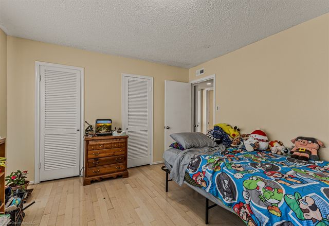 7910 Northaven Road B, Dallas, TX 75230