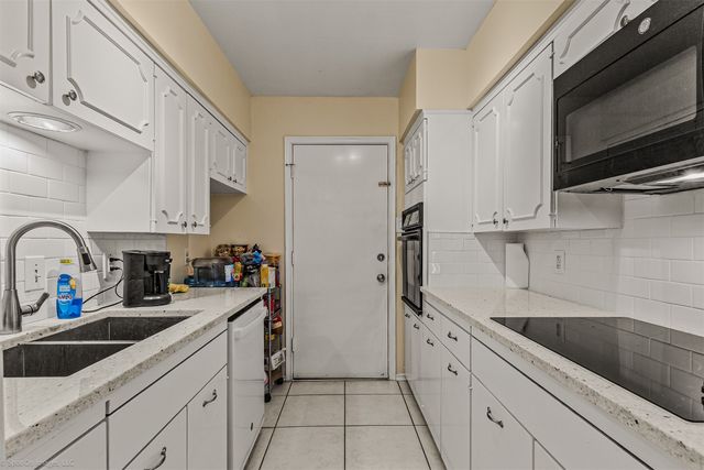 7910 Northaven Road B, Dallas, TX 75230