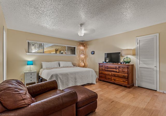 7910 Northaven Road B, Dallas, TX 75230