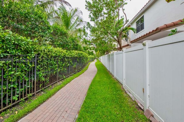 20930 NW 1st Street 0, Pembroke Pines, FL 33029
