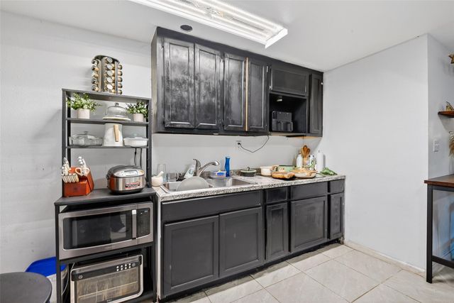 621 Elsbeth Street, Channelview, TX 77530