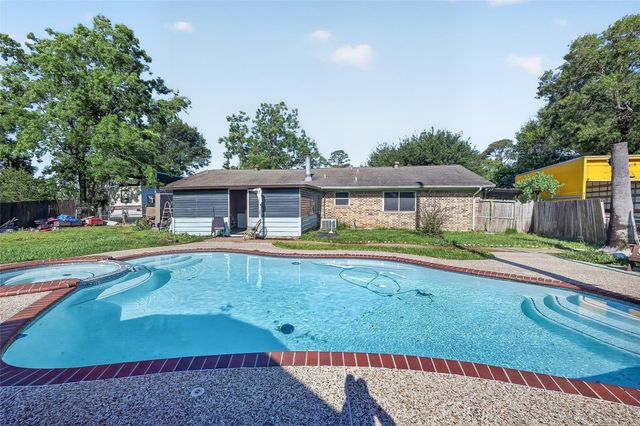 621 Elsbeth Street, Channelview, TX 77530