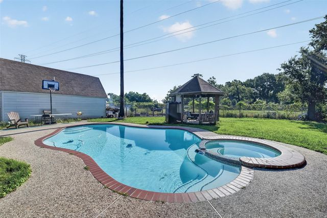 621 Elsbeth Street, Channelview, TX 77530