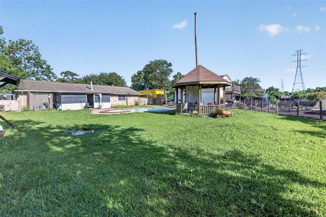 621 Elsbeth Street, Channelview, TX 77530