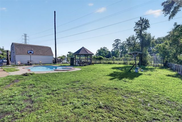 621 Elsbeth Street, Channelview, TX 77530